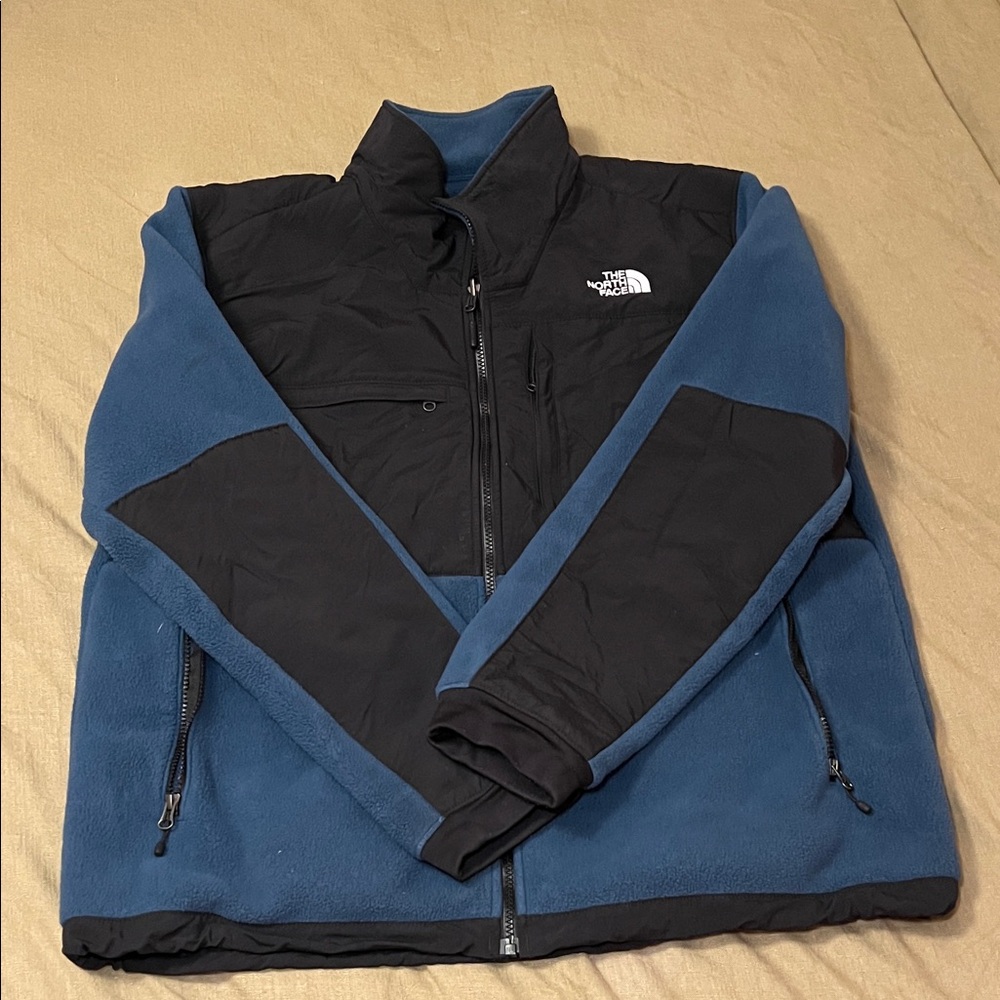 The North Face Men's Black and Blue Performance Jacket